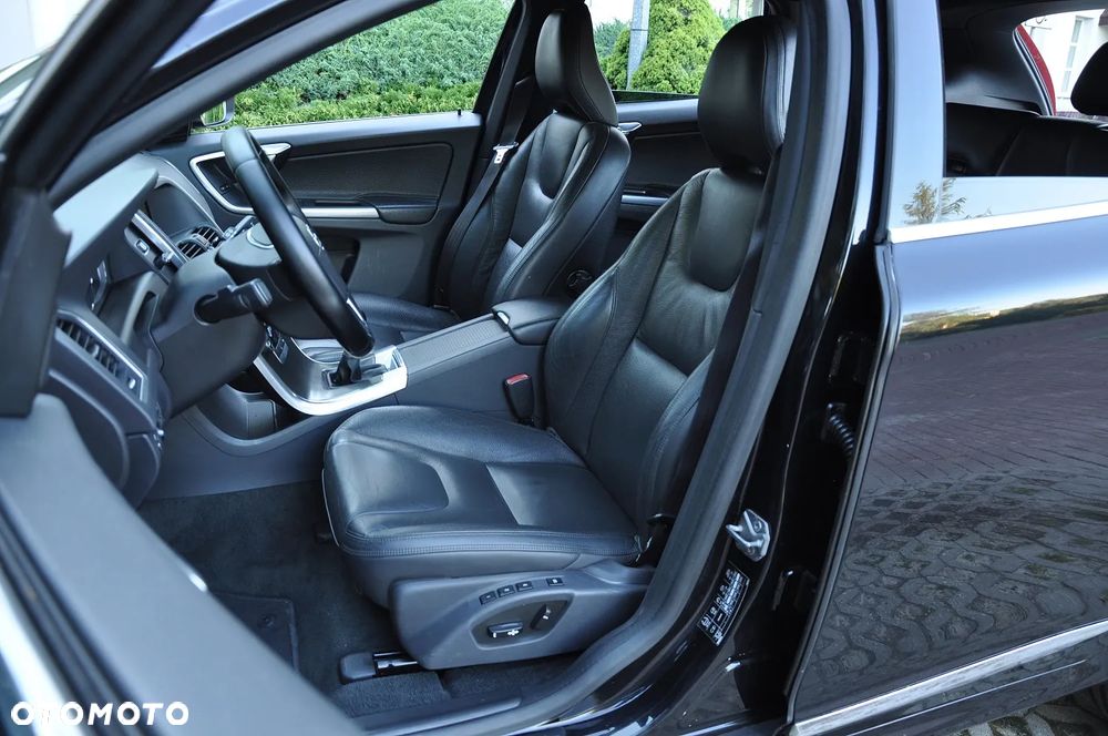 Volvo XC 60 D4 Summum - 20