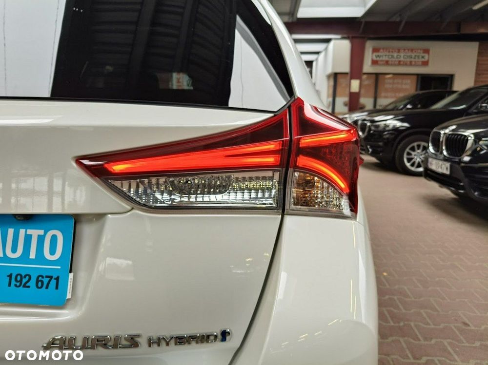 Toyota Auris - 13