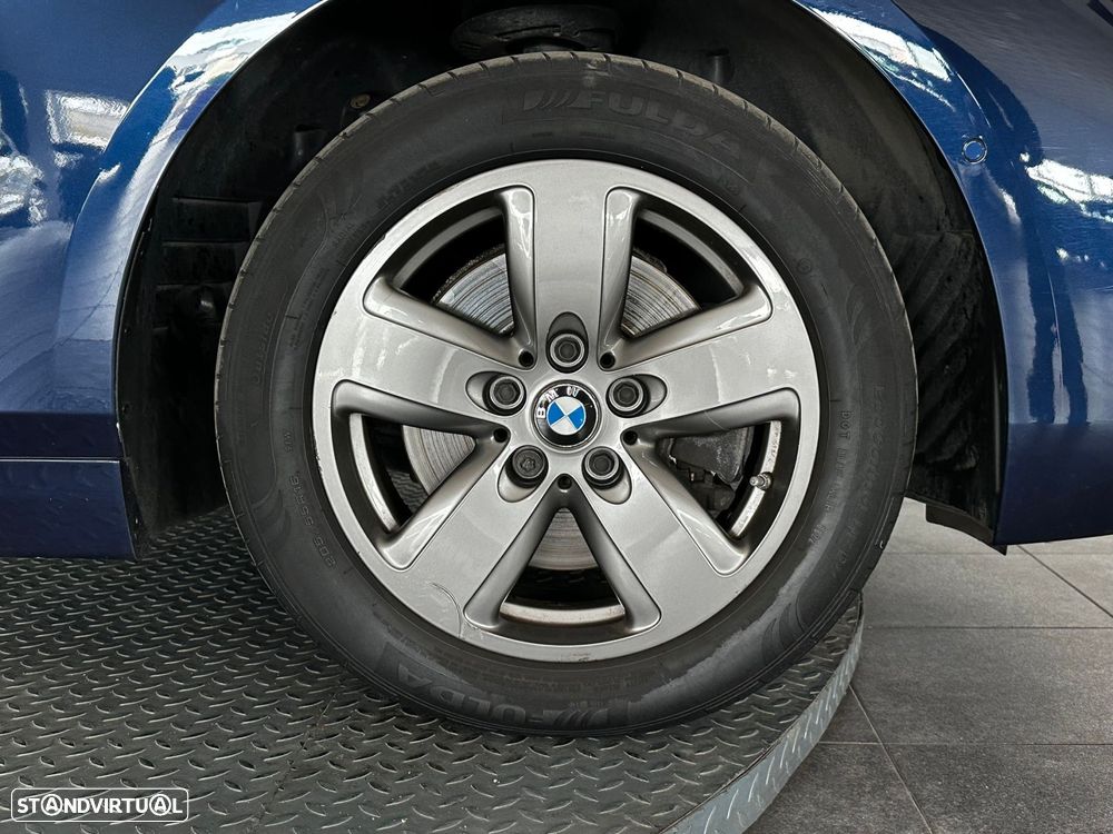 BMW 116 d Advantage Auto - 3