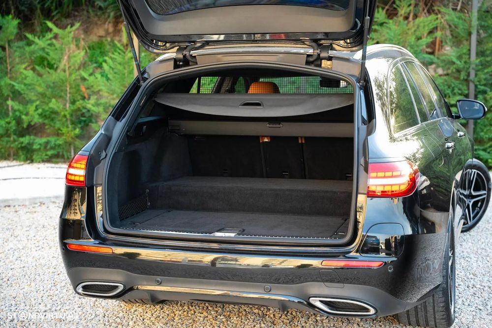Mercedes-Benz E 300 de 4Matic 9G-TRONIC AMG Line - 57