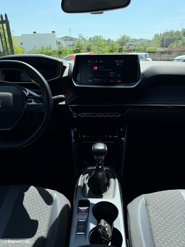 Peugeot 2008 1.2 PureTech Allure - 11