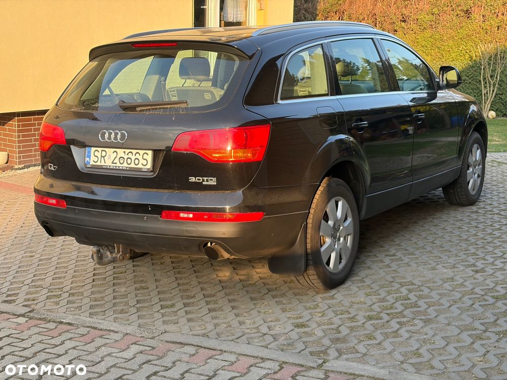 Audi Q7 - 8