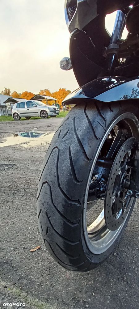 Suzuki GSX - 16