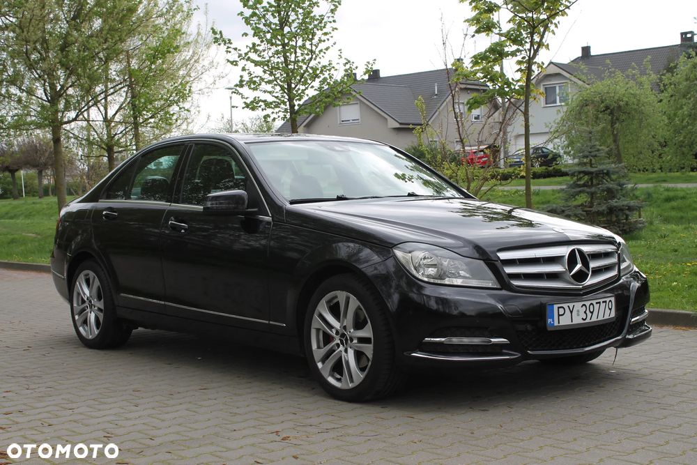 Mercedes-Benz Klasa C 180 CDI DPF (BlueEFFICIENCY) 7G-TRONIC Avantgarde - 2
