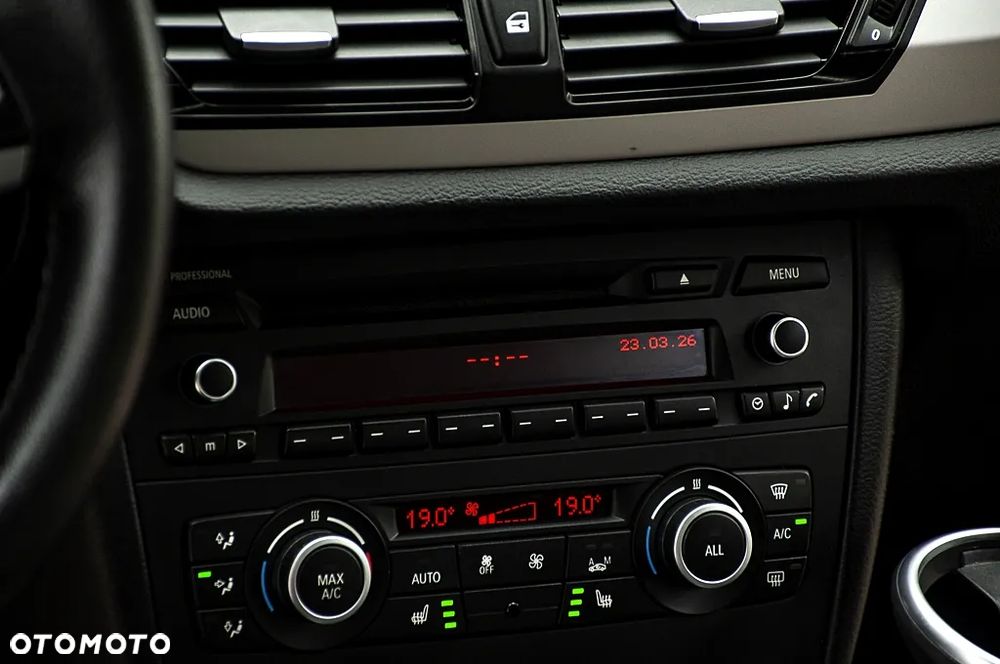 BMW X1 sDrive18i xLine - 29