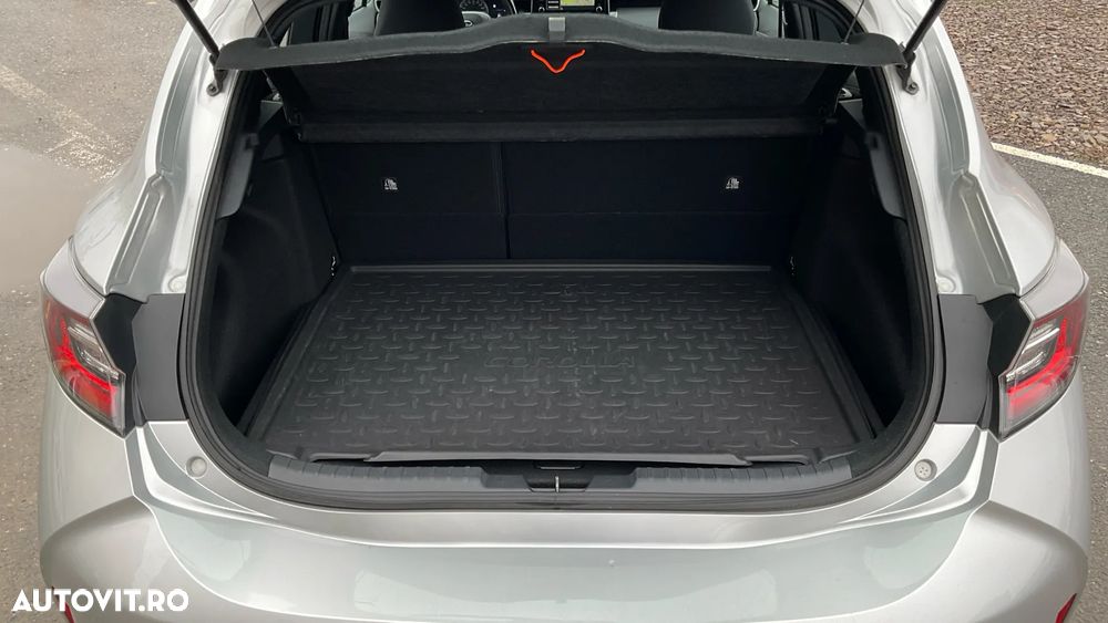 Toyota Corolla 1.8 HSD Dynamic - 15