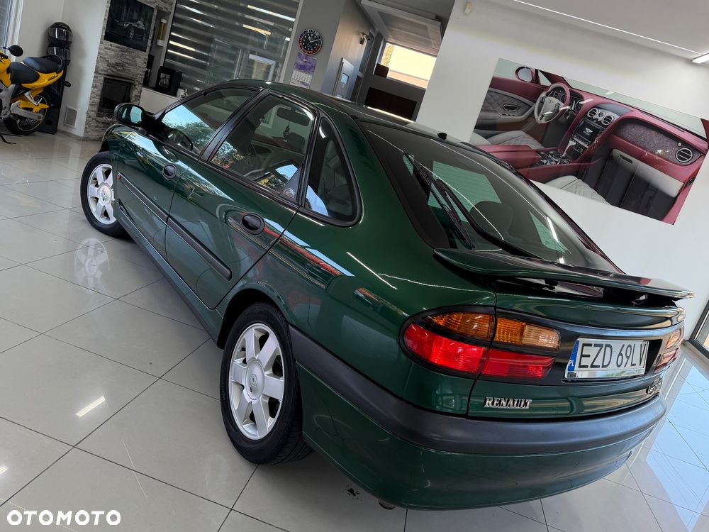 Renault Laguna 2.0 16V RXE - 31