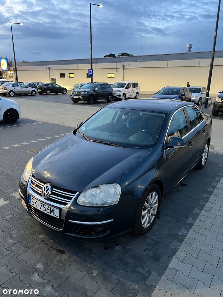 Volkswagen Jetta 1.9 TDI Trendline - 6