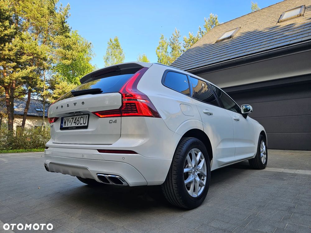 Volvo XC 60 D4 Momentum Pro - 12