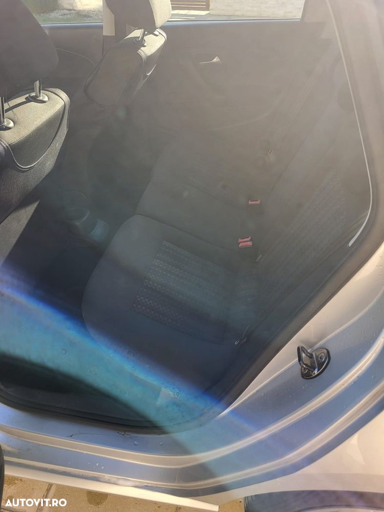 Volkswagen Polo 1.4 TDI (Blue Motion Technology) Comfortline - 7