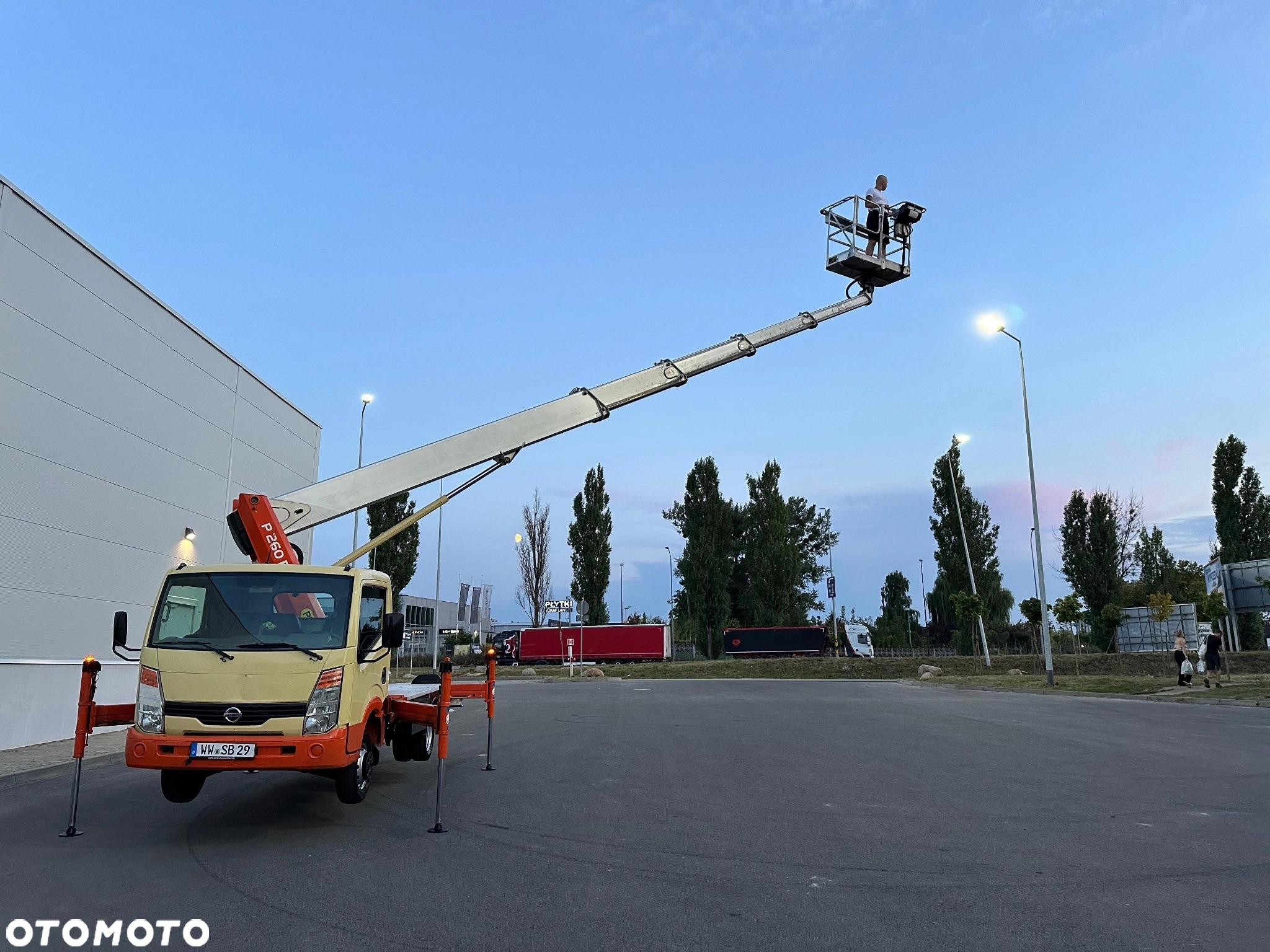 Nissan Podnośnik Koszowy 26 metrów Zwyżka 15 w Bok Wumag Palfinger UDT jak Ruthmann Multitel Gsr - 18