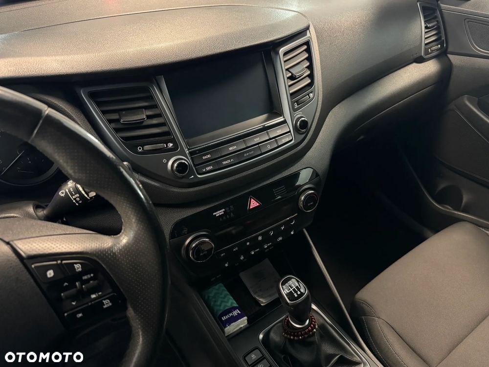 Hyundai Tucson 1.6 GDI BlueDrive GO 2WD - 17