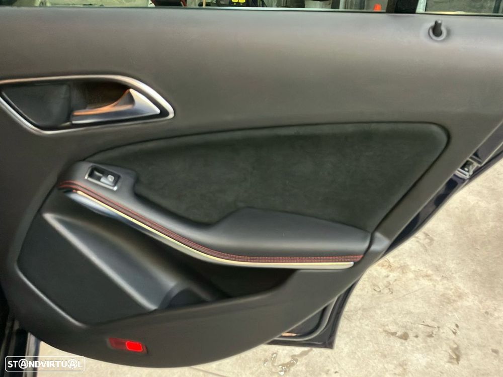 Mercedes-Benz CLA 180 d Shooting Brake AMG Line Aut. - 23