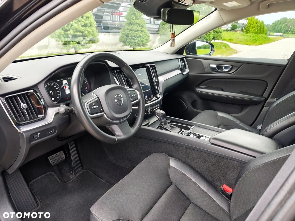 Volvo S60 T4 Momentum Pro - 13