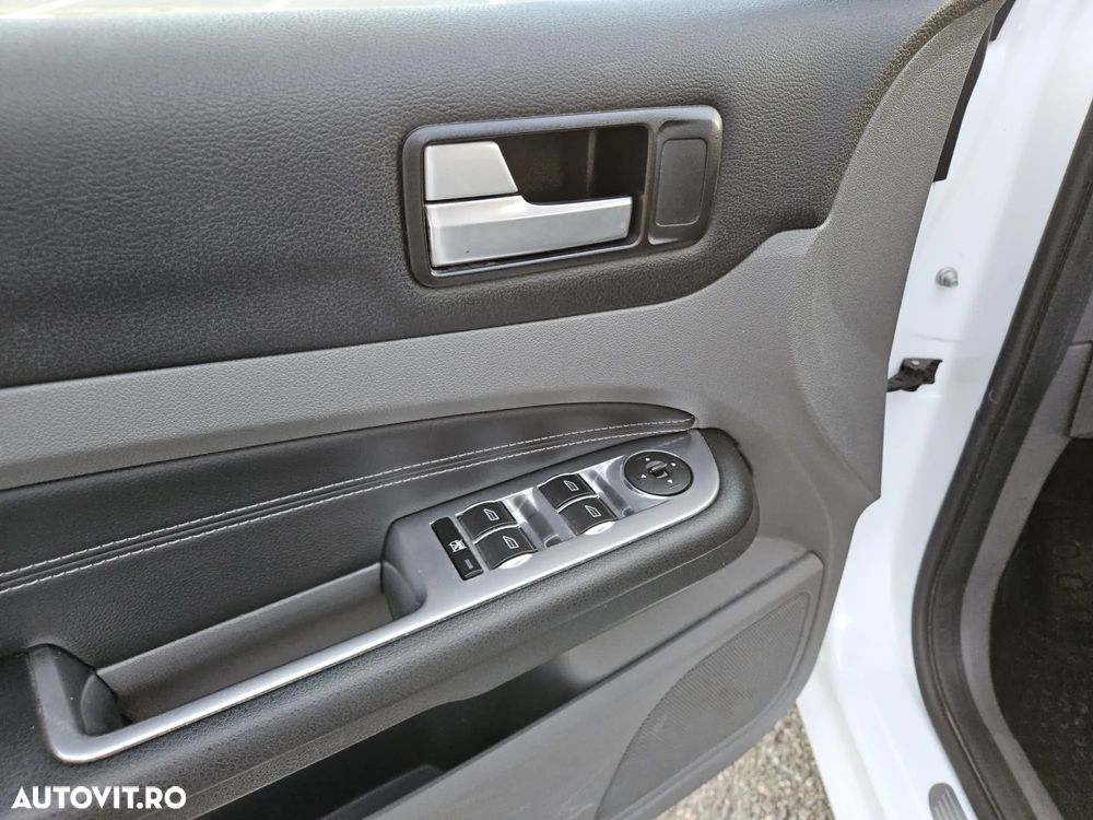 Ford Focus 1.6 TDCi DPF Titanium - 11