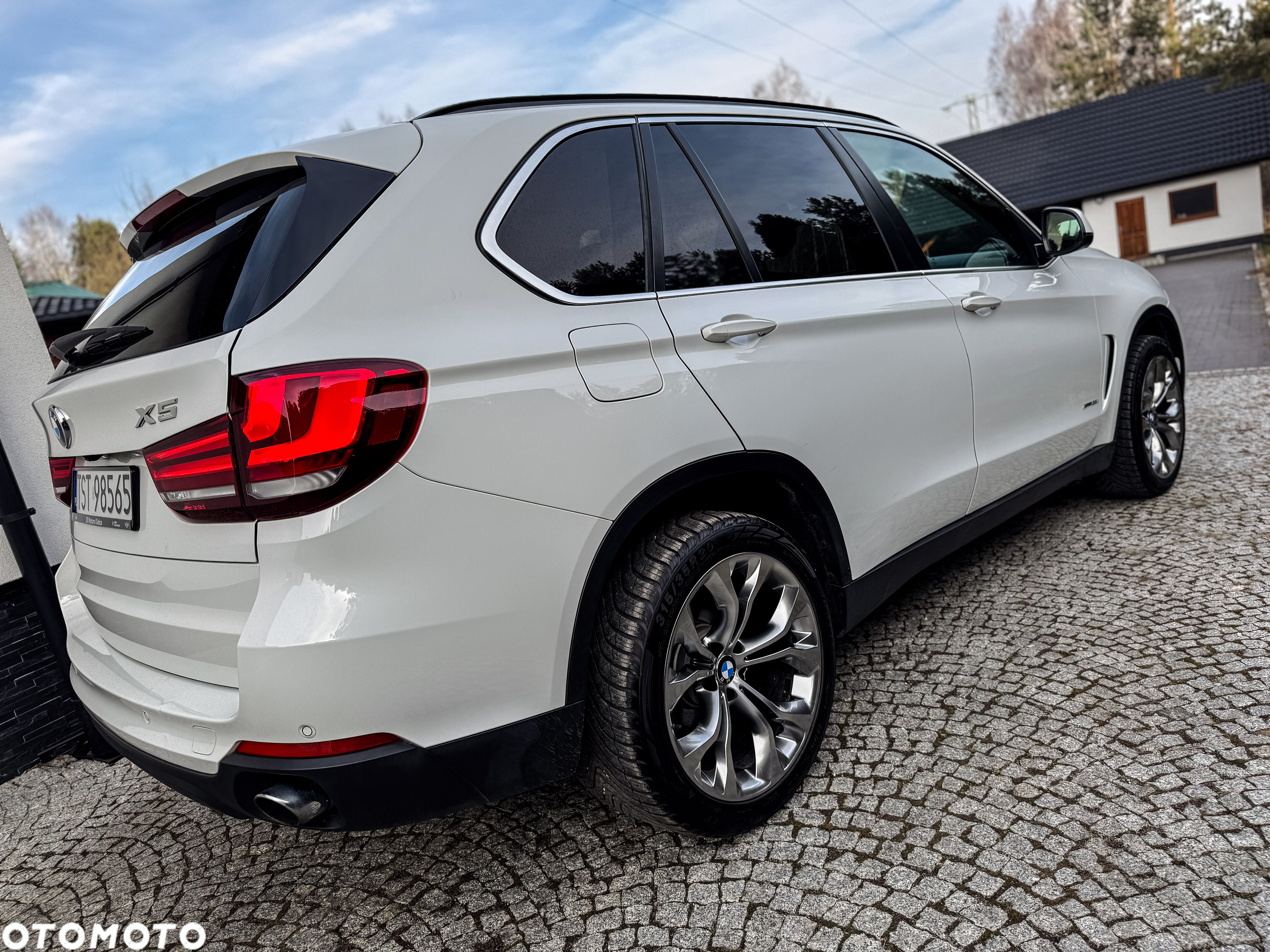 BMW X5 xDrive35i - 5