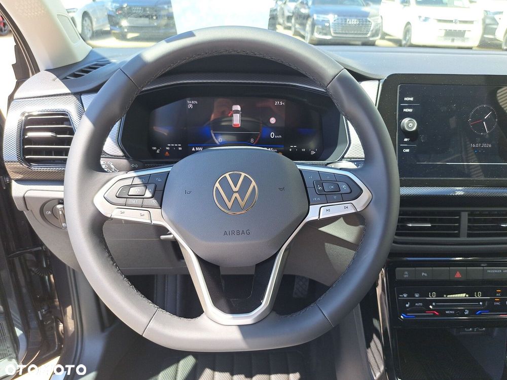 Volkswagen T-Cross - 16