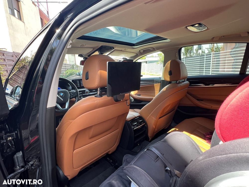 BMW Seria 5 520d AT - 26