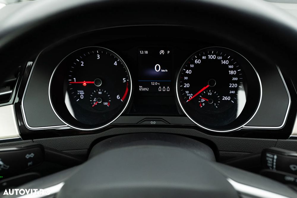 Volkswagen Passat 2.0 TDI DSG Advance - 17