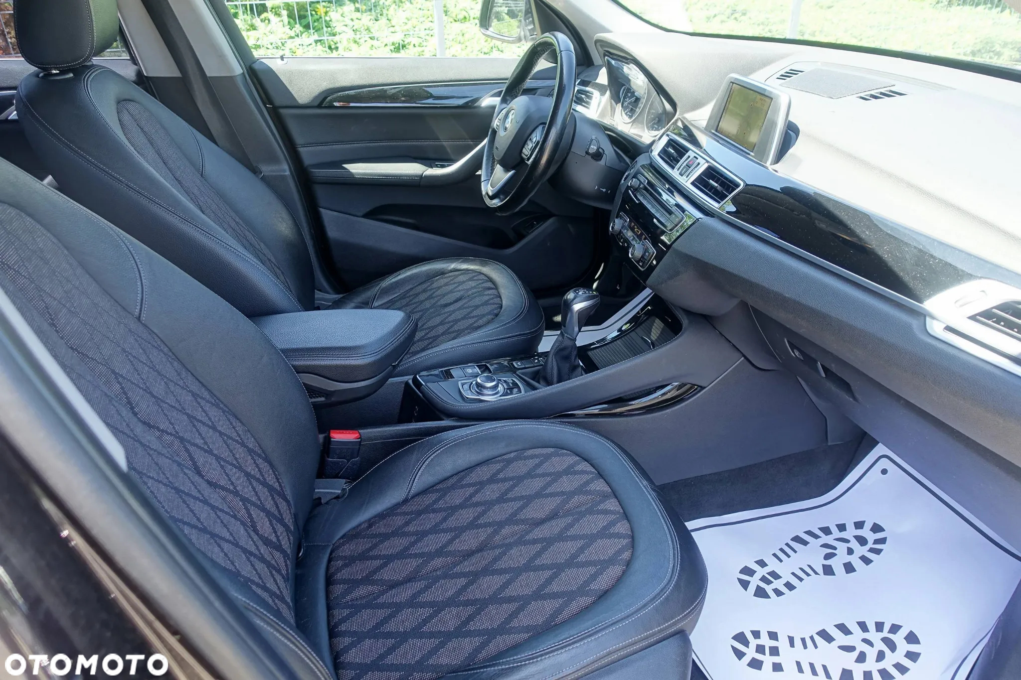 BMW X1 xDrive18d Sport Line - 11