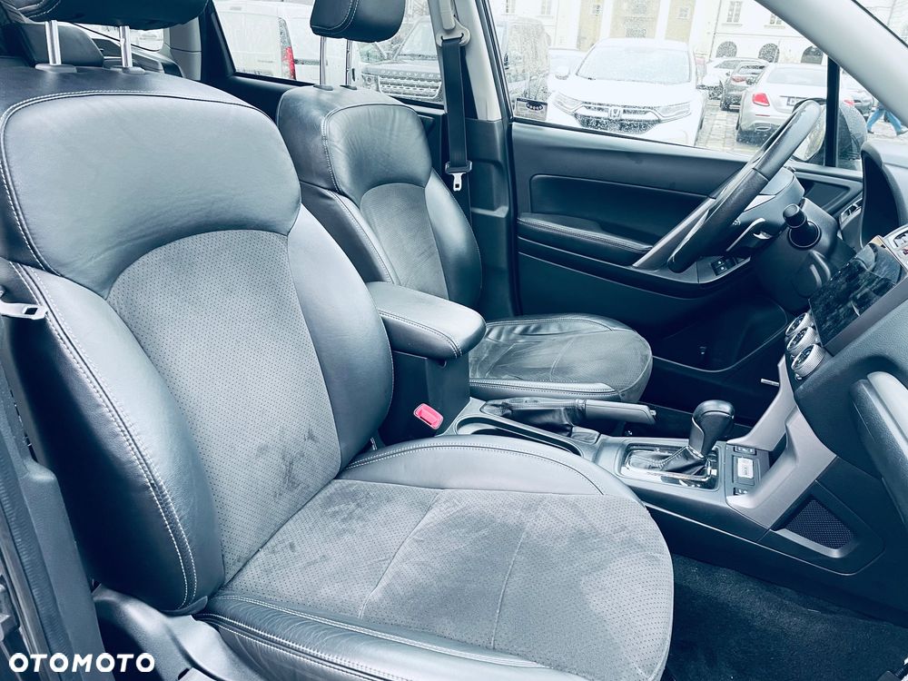 Subaru Forester 2.0 XT Platinum Lineartronic - 20