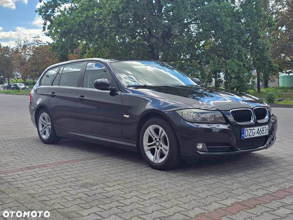 BMW Seria 3 320i - 9