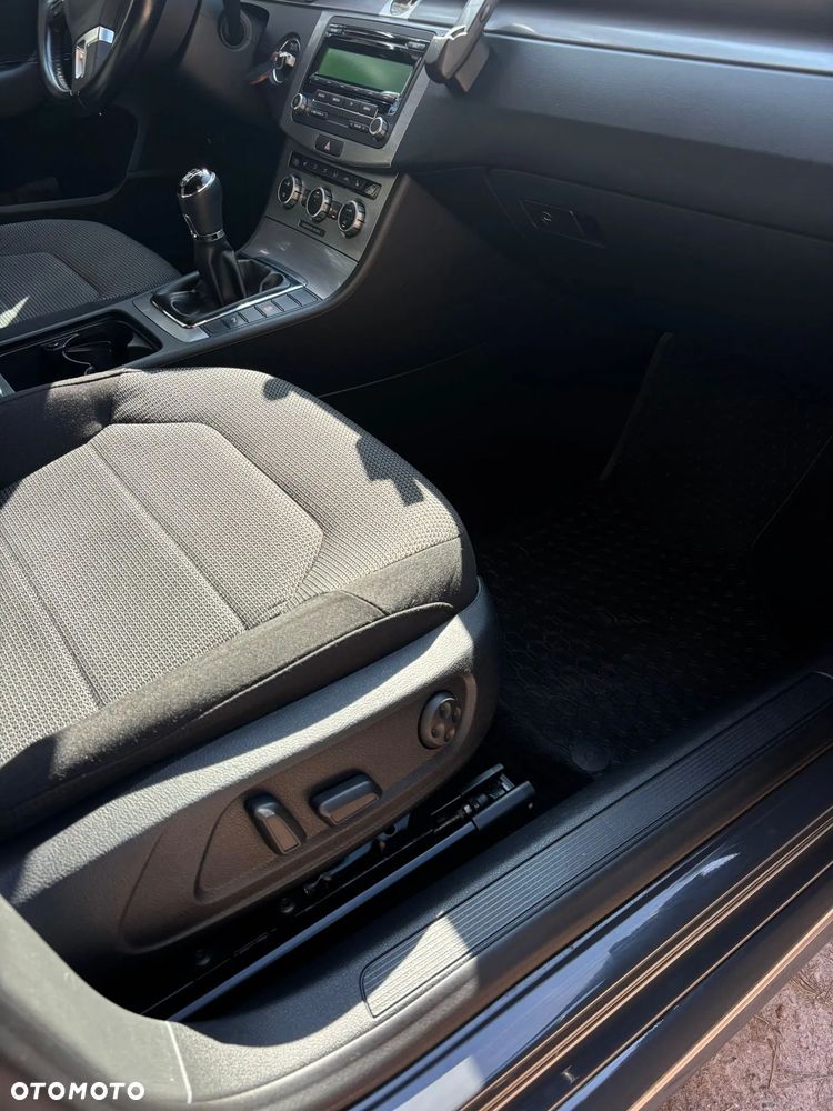 Volkswagen Passat 2.0 TDI BlueMotion Technology Highline - 11