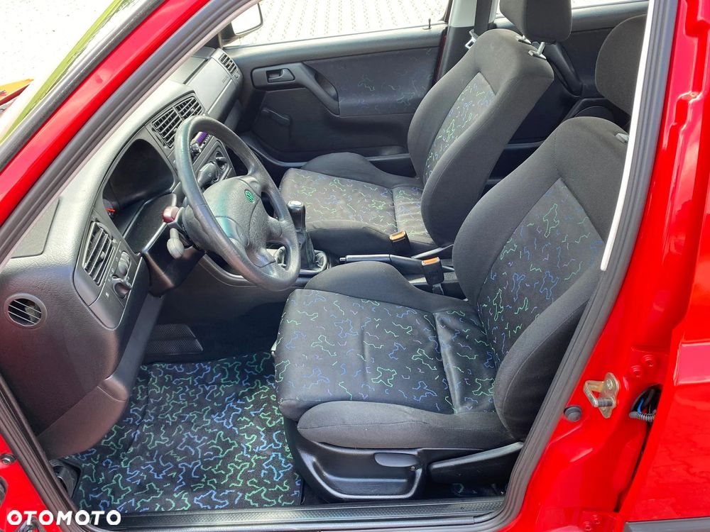 Volkswagen Golf - 26