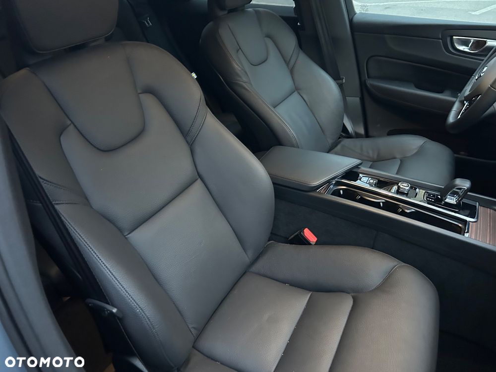 Volvo XC 60 T8 AWD Recharge Geartronic RDesign - 18