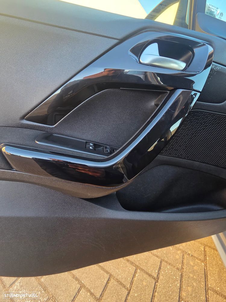 Peugeot 208 1.4 HDi Allure - 15