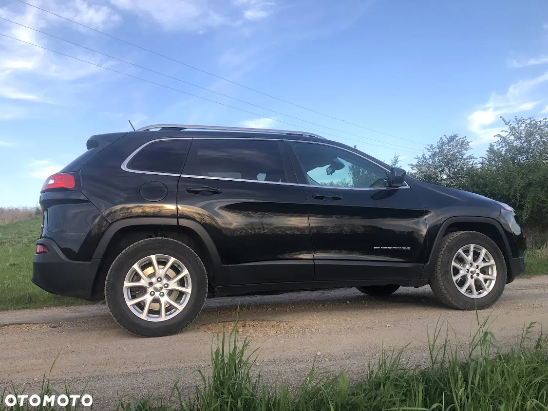 Jeep Cherokee - 5