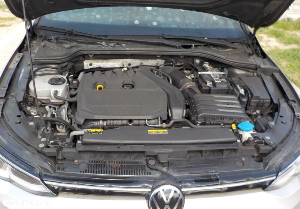 Volkswagen Golf - 6