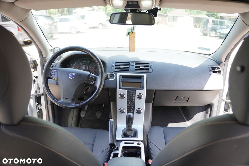 Volvo V50 D3 Momentum - 9
