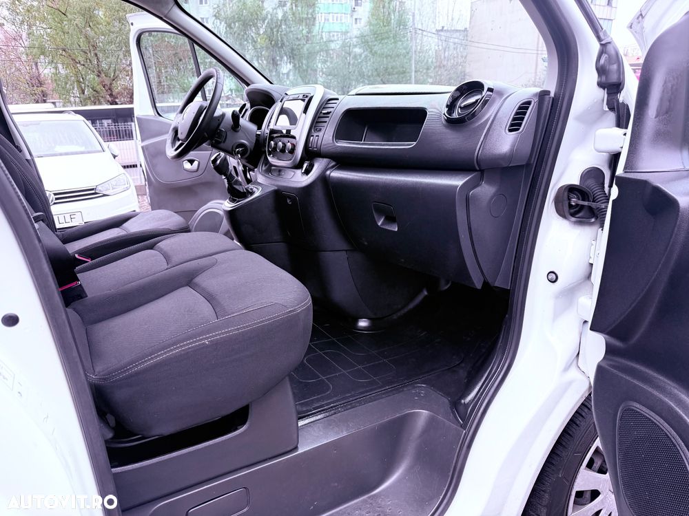 Renault Trafic - 28