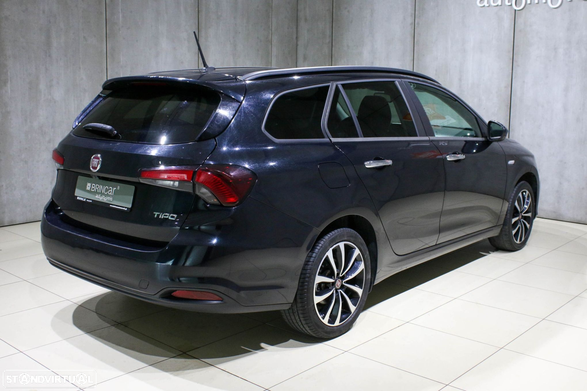 Fiat Tipo Station Wagon 1.3 M-Jet Lounge Tech - 12