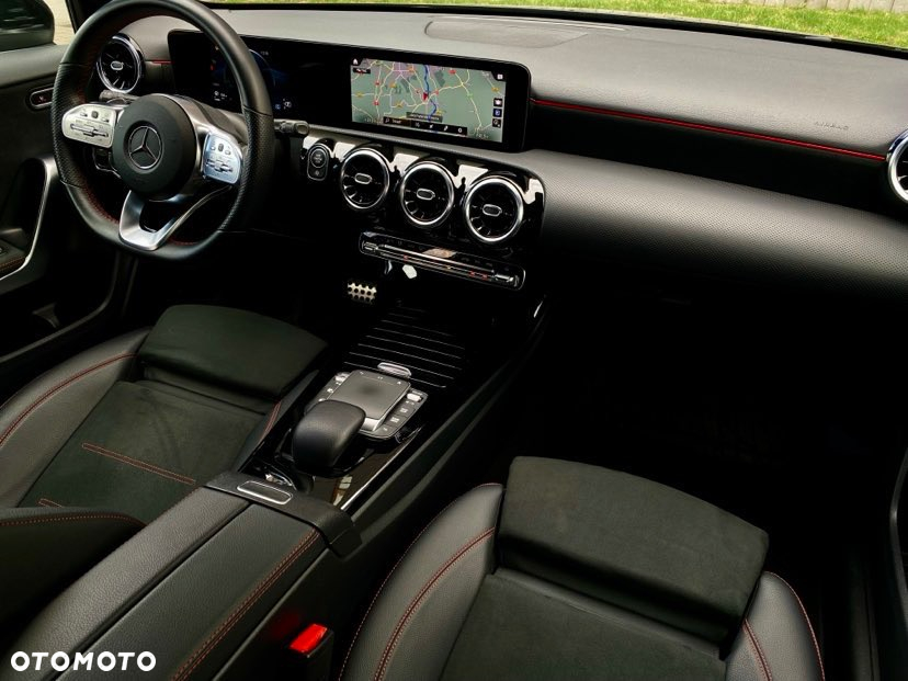 Mercedes-Benz Klasa A 180 AMG Line 7G-DCT - 23