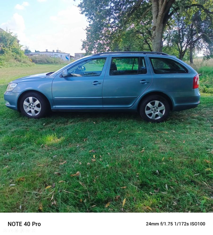 Skoda Octavia 1.6 Ambiente - 4
