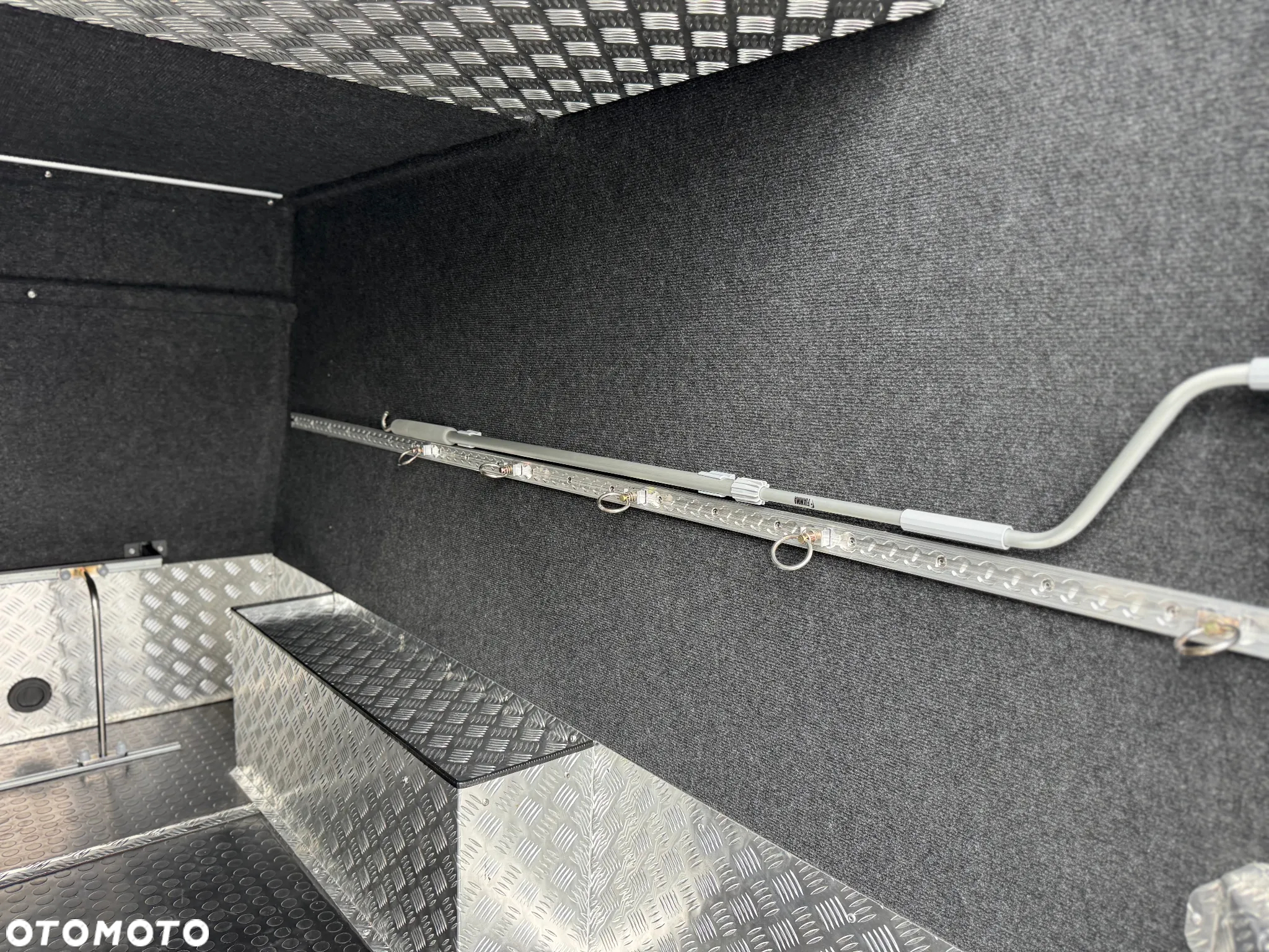 Mercedes-Benz Sprinter - 30