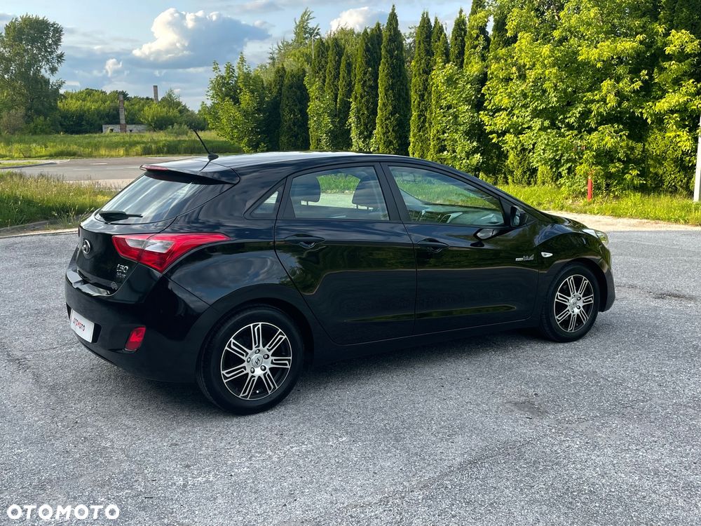 Hyundai i30 blue 1.6 CRDi Style - 31