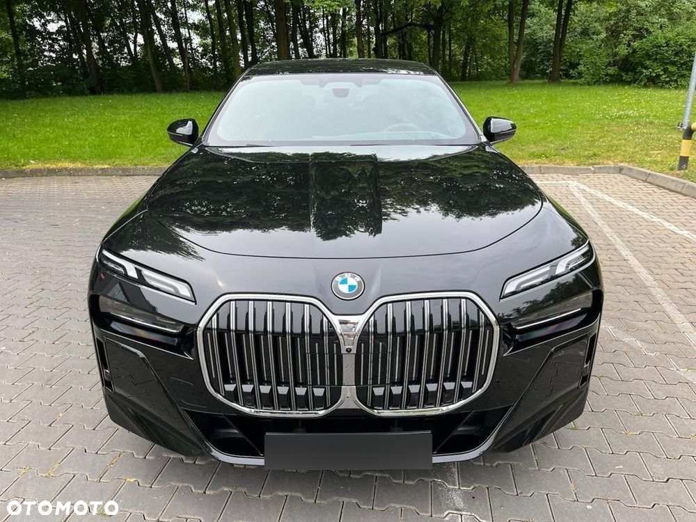 BMW Seria 7 740d xDrive sport - 11
