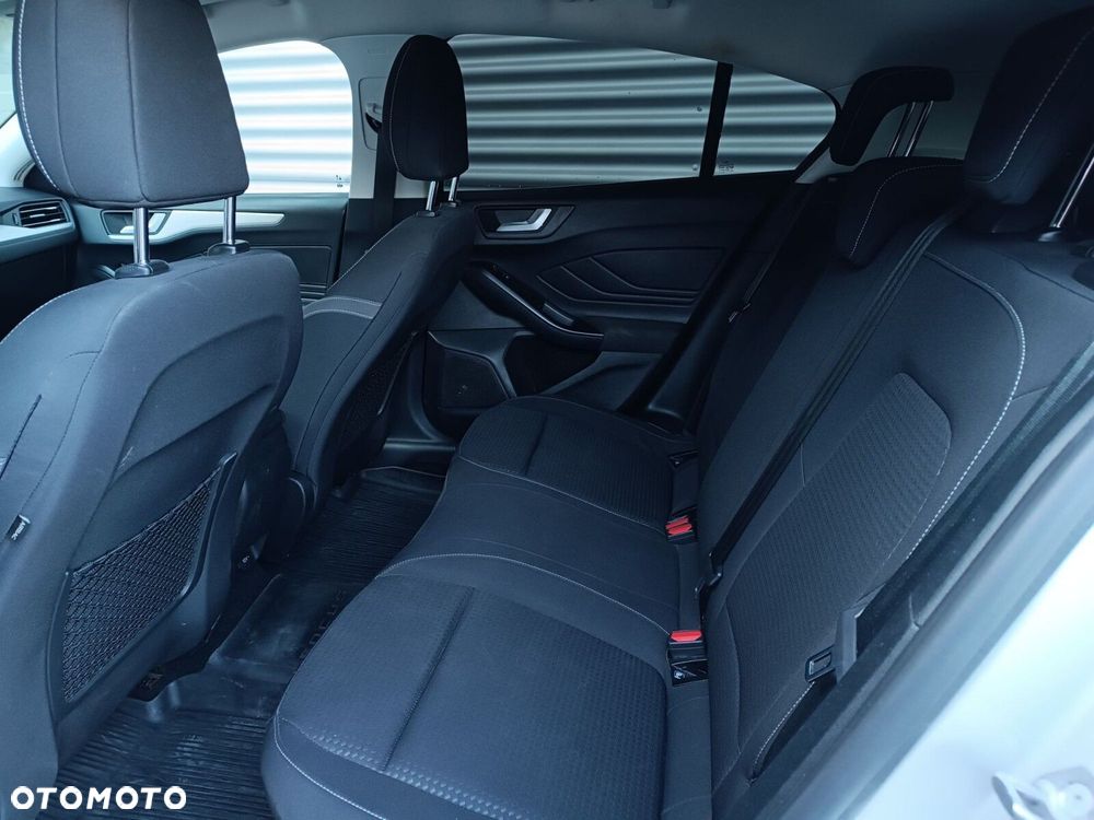 Ford Focus - 30