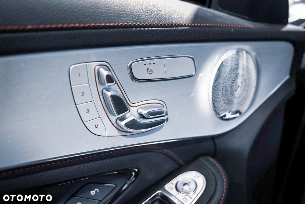 Mercedes-Benz Klasa C AMG 43 4Matic 9G-TRONIC - 15
