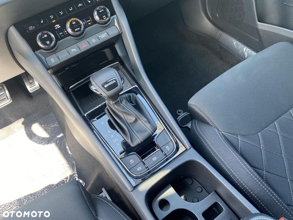 Skoda Karoq 1.5 TSI ACT Sportline DSG - 16