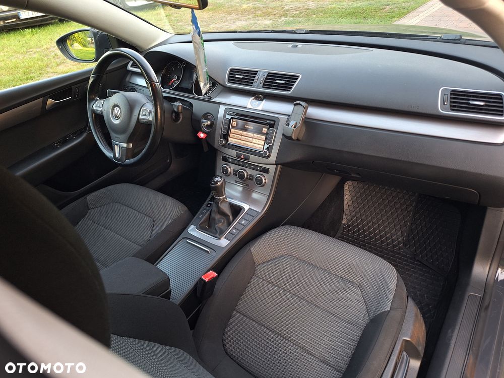 Volkswagen Passat 1.6 TDI BlueMotion - 31