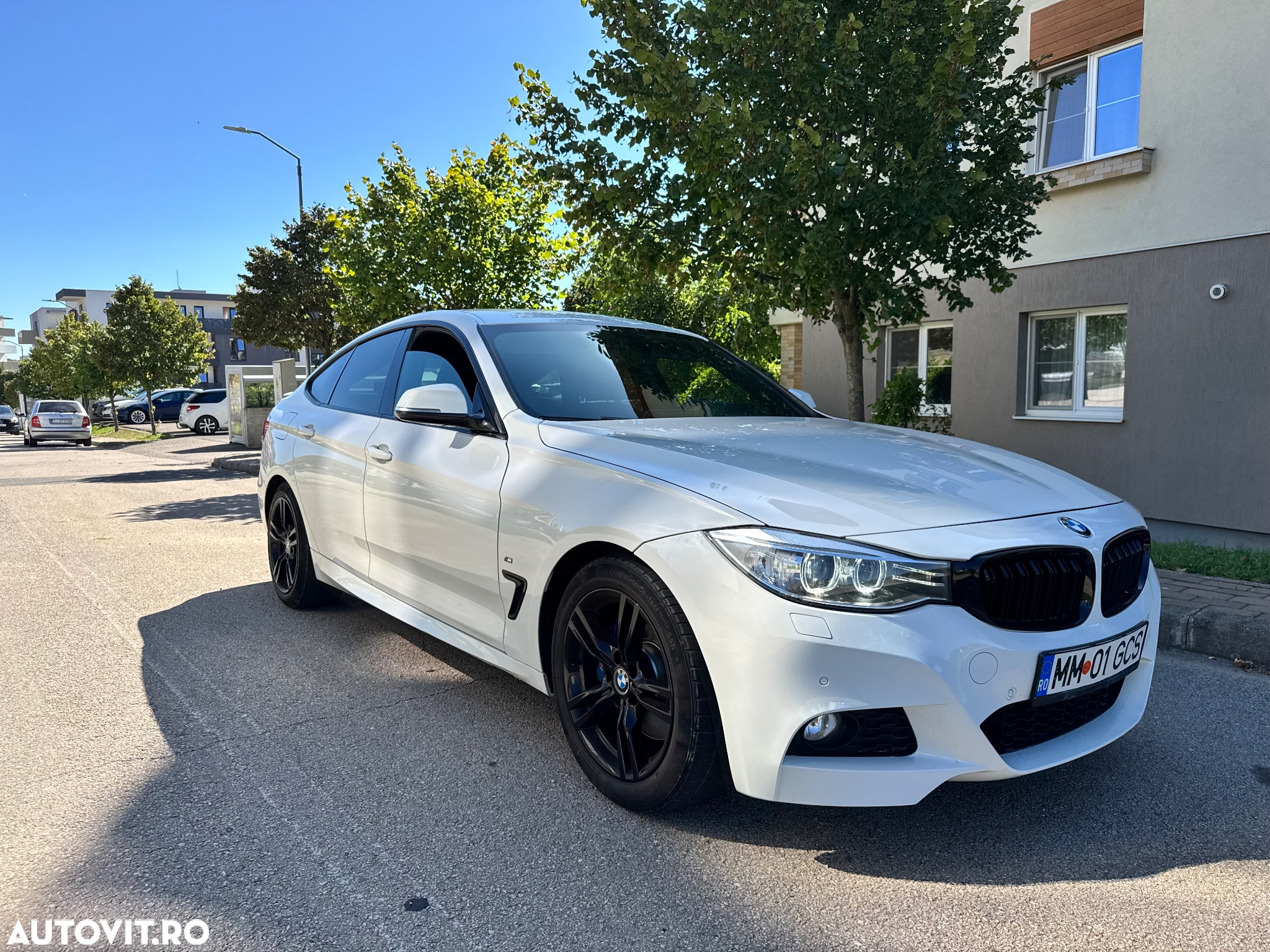 BMW Seria 3 320d - 10