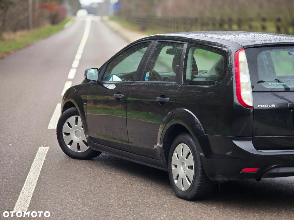 Ford Focus 1.6 Trend - 37