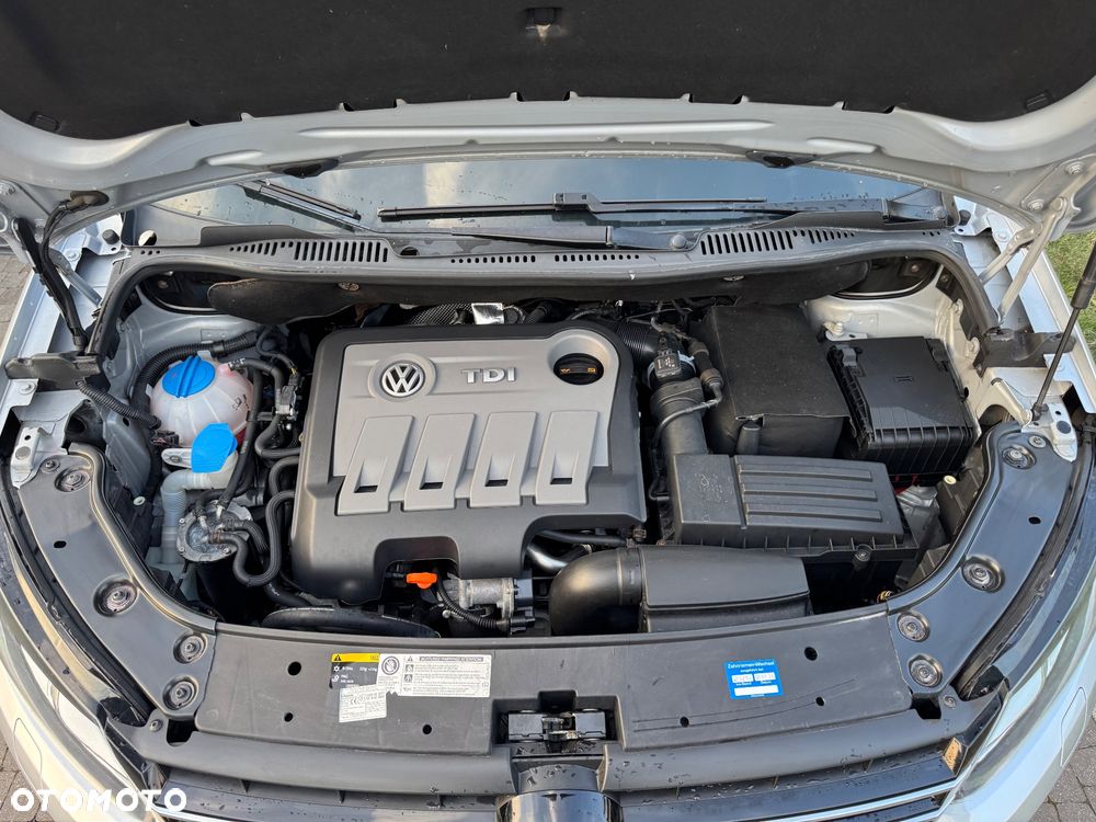 Volkswagen Touran 1.6 TDI DPF Trendline - 10