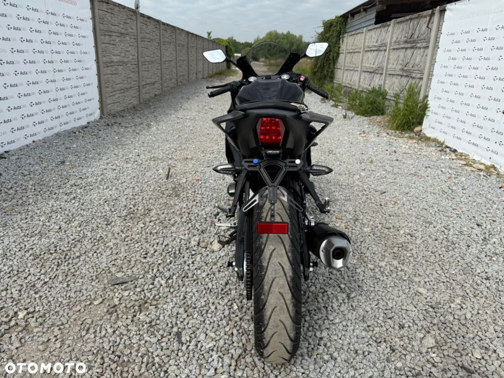 Yamaha YZF - 6