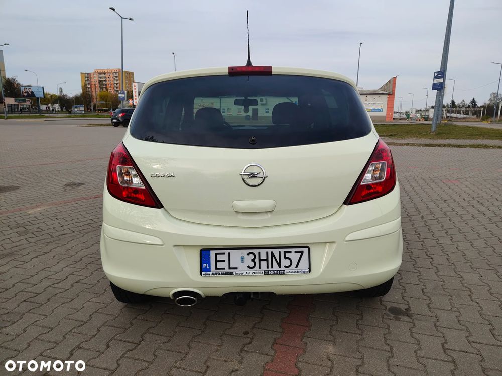 Opel Corsa 1.4 16V Enjoy - 5