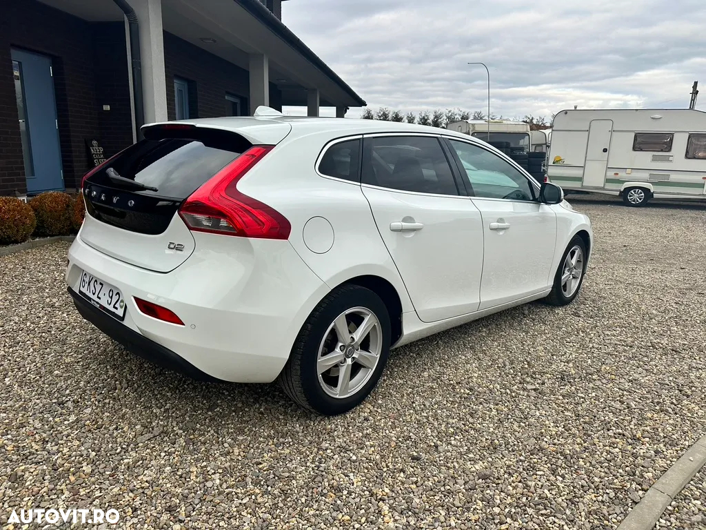 Volvo V40 D2 94g Momentum - 7